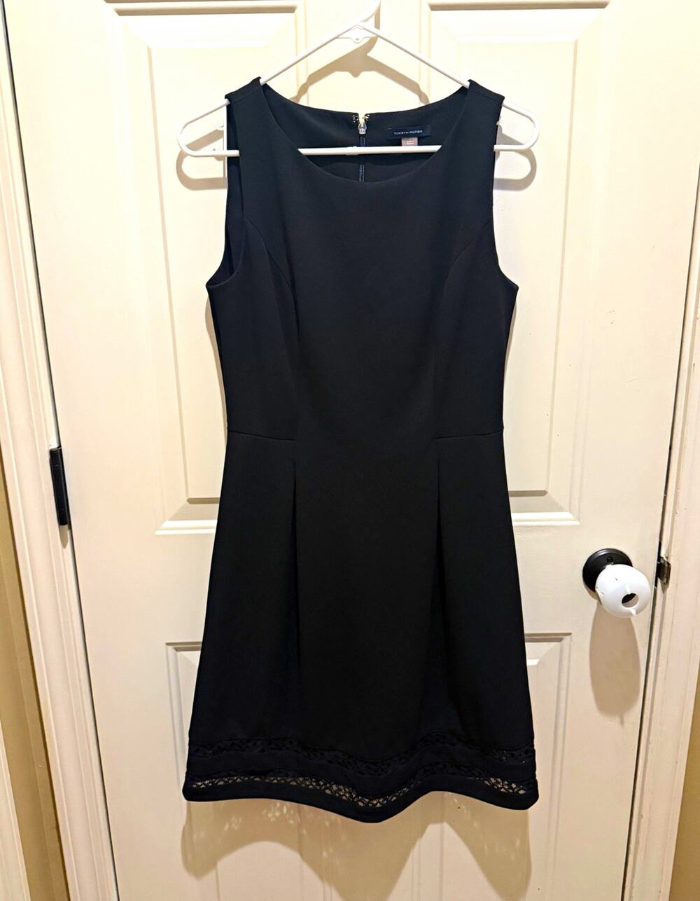 Tommy Hilfiger Women’s Black Solid Fit & Flare Crew Neck Lace Dress Size 8